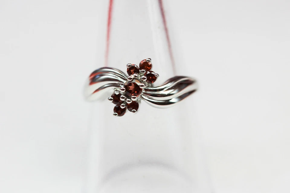 Nobile 0,55 Carati Granato Anello 925 Argento Rosso Bluastro Misura 6/7/8/9 - Immagine 2 di 4