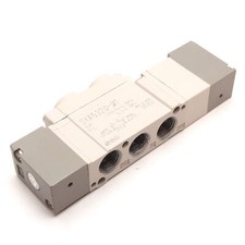 SMC SYA5320-01 Pilot Pneumatic Valve, 3-Position 5-Port, Closed Center, 0.7MPa
