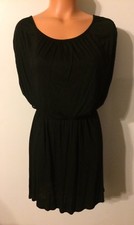 •• Women's ISSI Size Medium Dress Sleeveless Little Black Dress Stretch Nice!