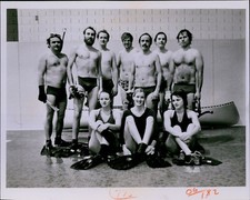 LG825 '80 Foto Original EQUIPO DE HOCKEY SUBMARINO Gene Sch Harold Rochat Carlson