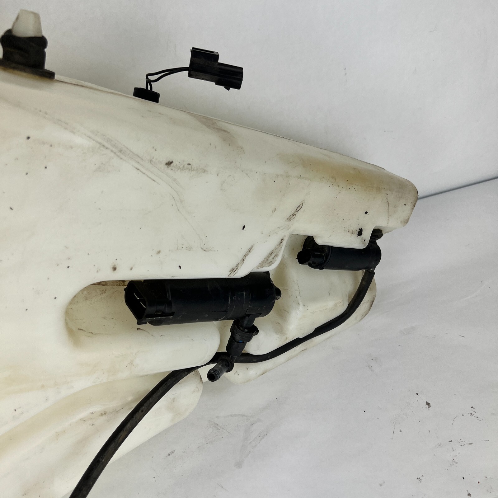 2000 2001 2002 Rolls-Royce Silver Seraph Washer Fluid Tank Reservoir PM33801PA