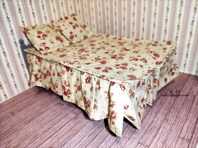 EAGLEMOSS Tagesdecke mit Kissen - Miniatur für Puppenhaus Puppenstube 1:12