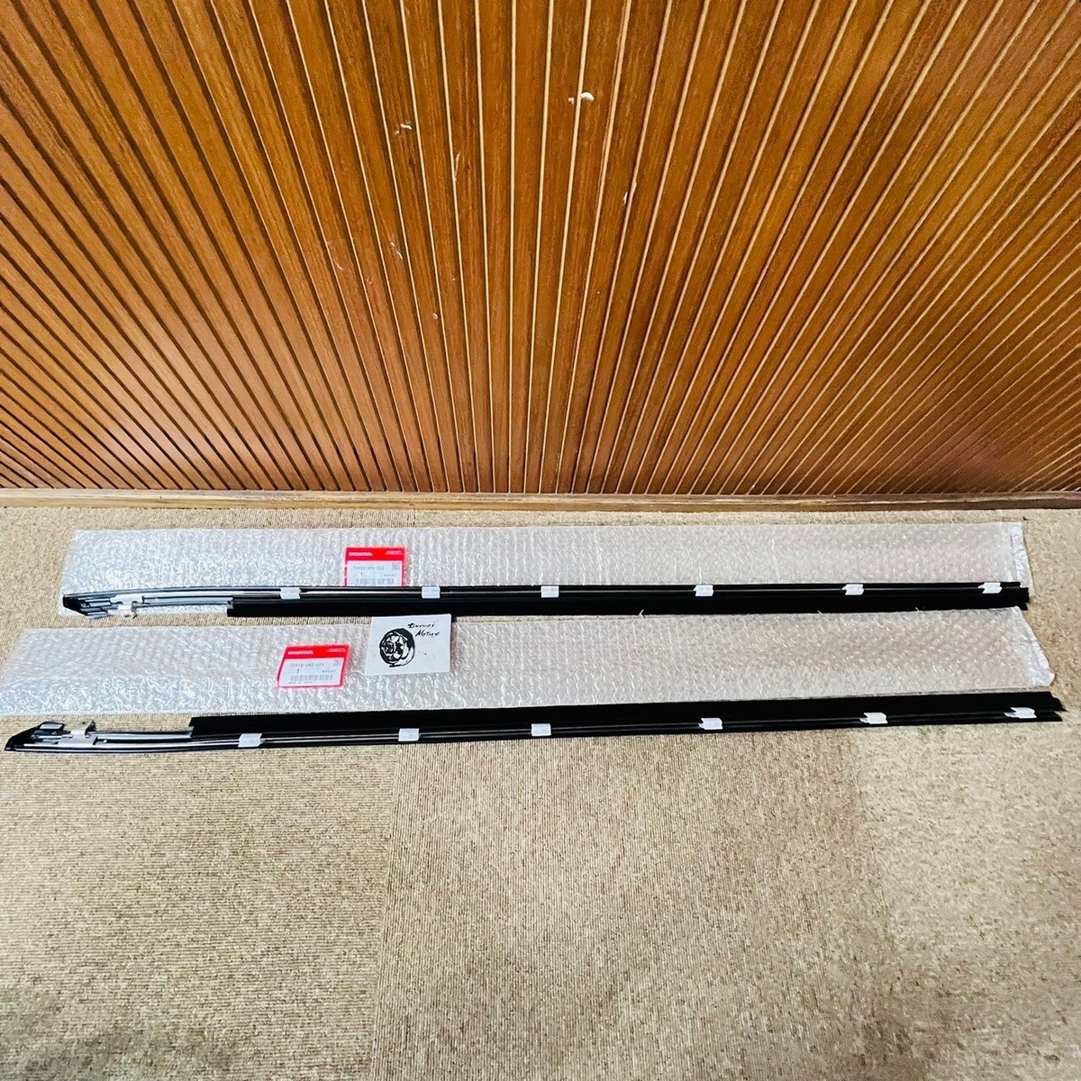 HONDA CRX EF8 EF9 SIR Genuine Front Door Window Molding Right