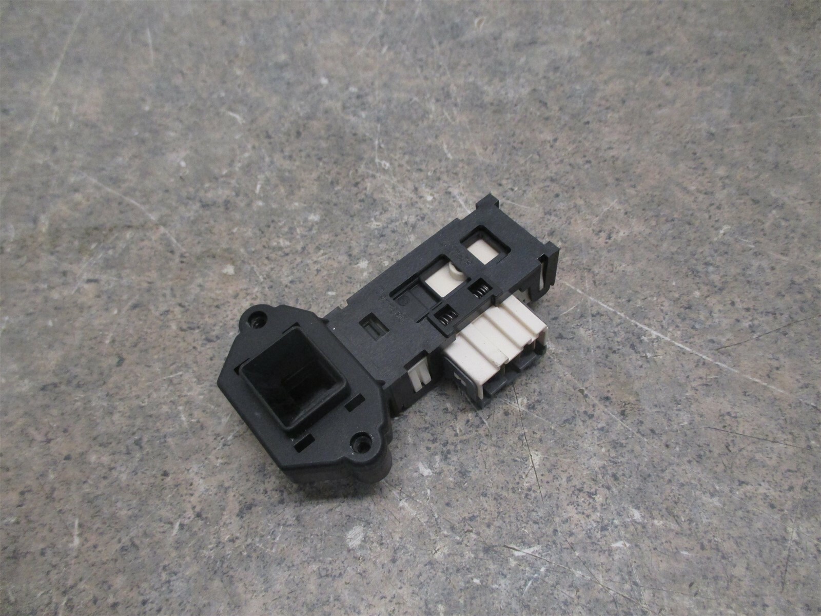 MAYTAG WASHER DOOR LOCK (SCRATCHES) PART 34001011 eBay