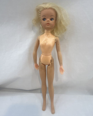 Sindy Doll 12'' Pedigree Blonde Hair 1980 Vintage Collector Rare