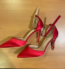 Stunning fancy high heel party pumps in striking red. China Size 41.