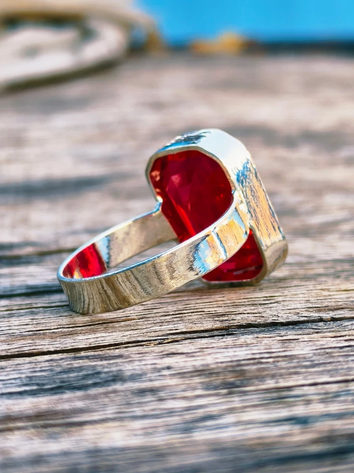 Anello di fidanzamento con rubino di sangue taglio smeraldo gioiello di... - Immagine 3 di 4