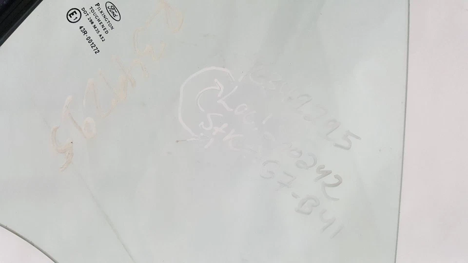 Vidrio de ventilación de puerta delantera derecha OEM 1991 1992 1993 1994 Mercury Capri Foto 2 de 4