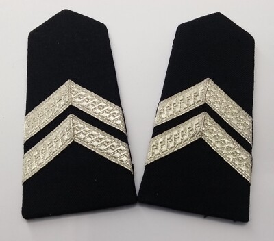 Marine Schulter Slides / Bretter Offiziers Stil Silber Spitze Chevrons Marine NEU