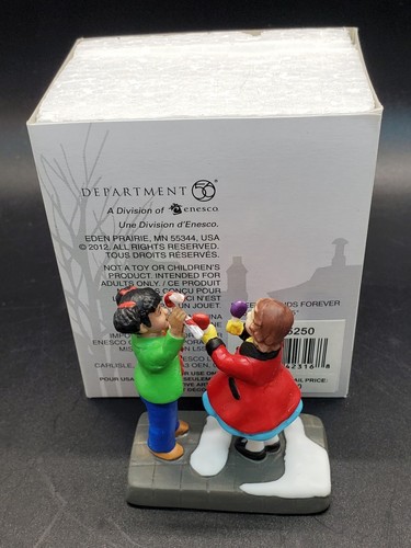 DEPARTMENT 56 SWEET FRIENDS FOREVER 4025250 CHRISTMAS IN THE CITY VILLAGE - Picture 3 of 3