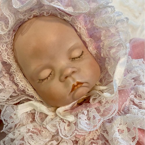 Muñeca bebé durmiente vintage muñeca de porcelana de aspecto real - Imagen 4 de 12