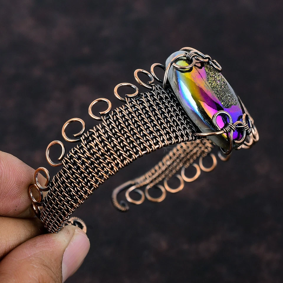 Elegante brazalete artesanal envuelto en alambre aniversario hermana cobre piedra druzy titanio Foto 4 de 4