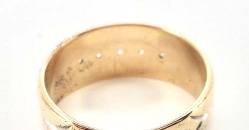14K YELLOW GOLD ROUND DIAMOND MENS BAND - Picture 3 of 4