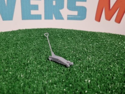 2 Klaxons Noirs 18mm Pour Modélisme - Échelle 1/32 - UniversMini Models Réf. UM590