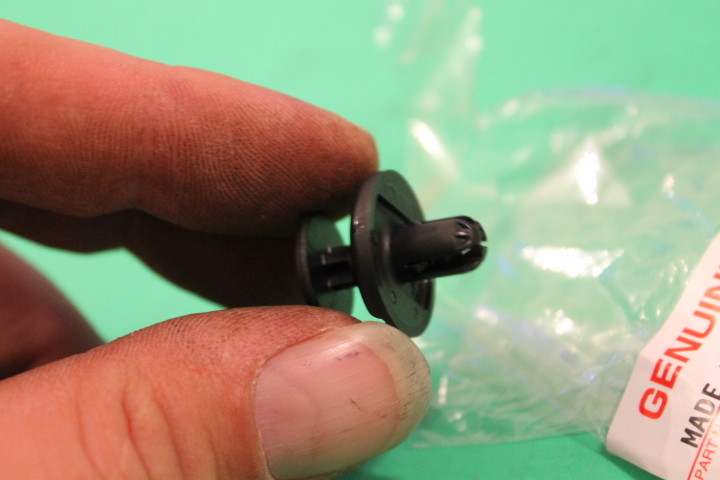 Kawasaki NOS NEW 92039-0014 Hole Rivet 8mm EX ZG ZR ZX EX650 EX300