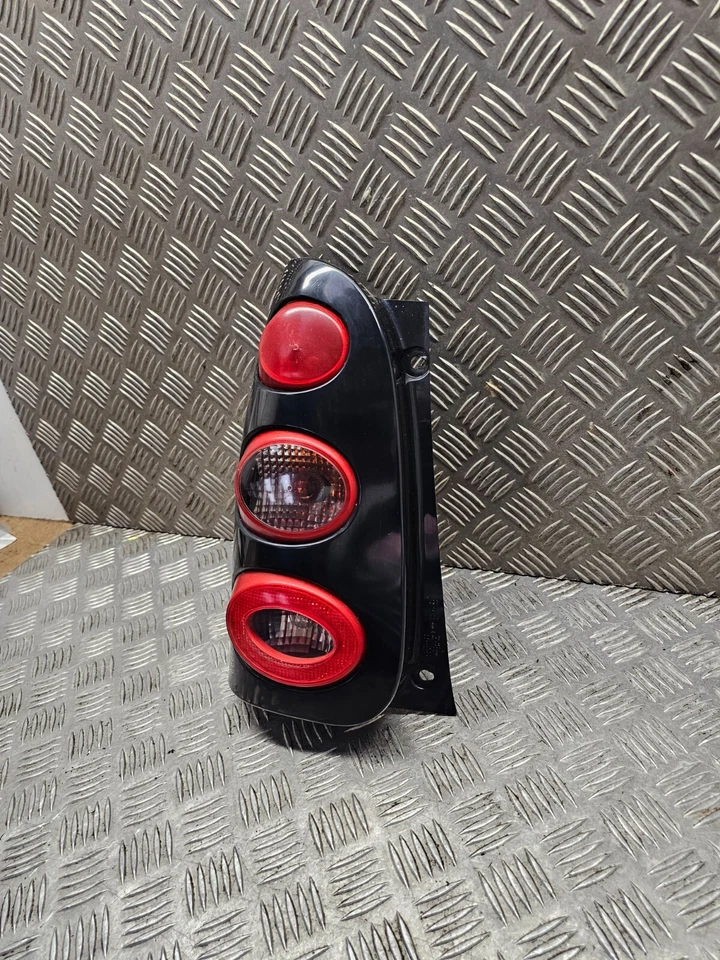 SMART 450 CITY COUPE PULSE 2002 NEARSIDE PASSENGER SIDE REAR LIGHT TAIL LIGHT - Image 3 of 4