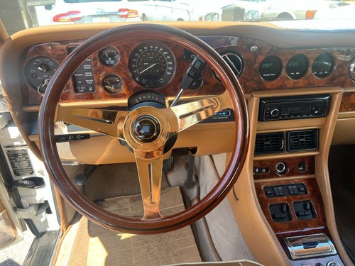 1988 Rolls-Royce Corniche - Picture 11 of 21