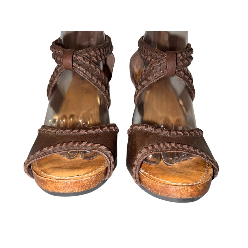 Zapatos Adam Tucker me Too Para Mujer Talla 9.5M Marrón Correa X Cremallera Tacones Traseros Sandalias Foto 4 de 4