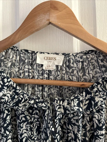 Ladies Ceres Life Floral Ruffle Neck Blouse Top - Size L-XL 16 18 - Picture 6 of 7