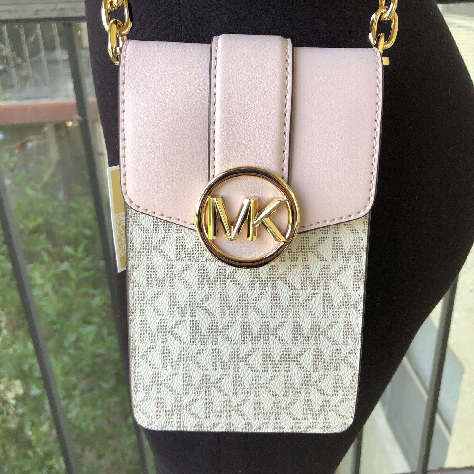 Michael Michael Kors Carmen Small Logo Smartphone Crossbody Bag