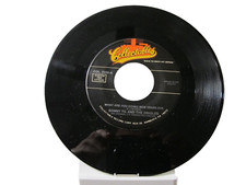 45 RECORD - SONNY TIL AND THE ORIOLES - LONELY CHRISTMAS