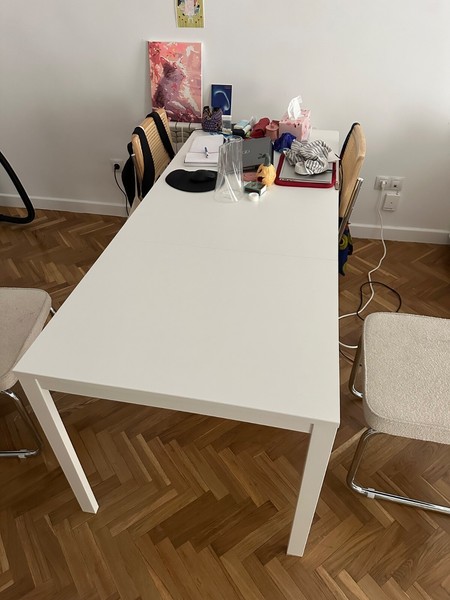 Set de mesa y sillas de comedor