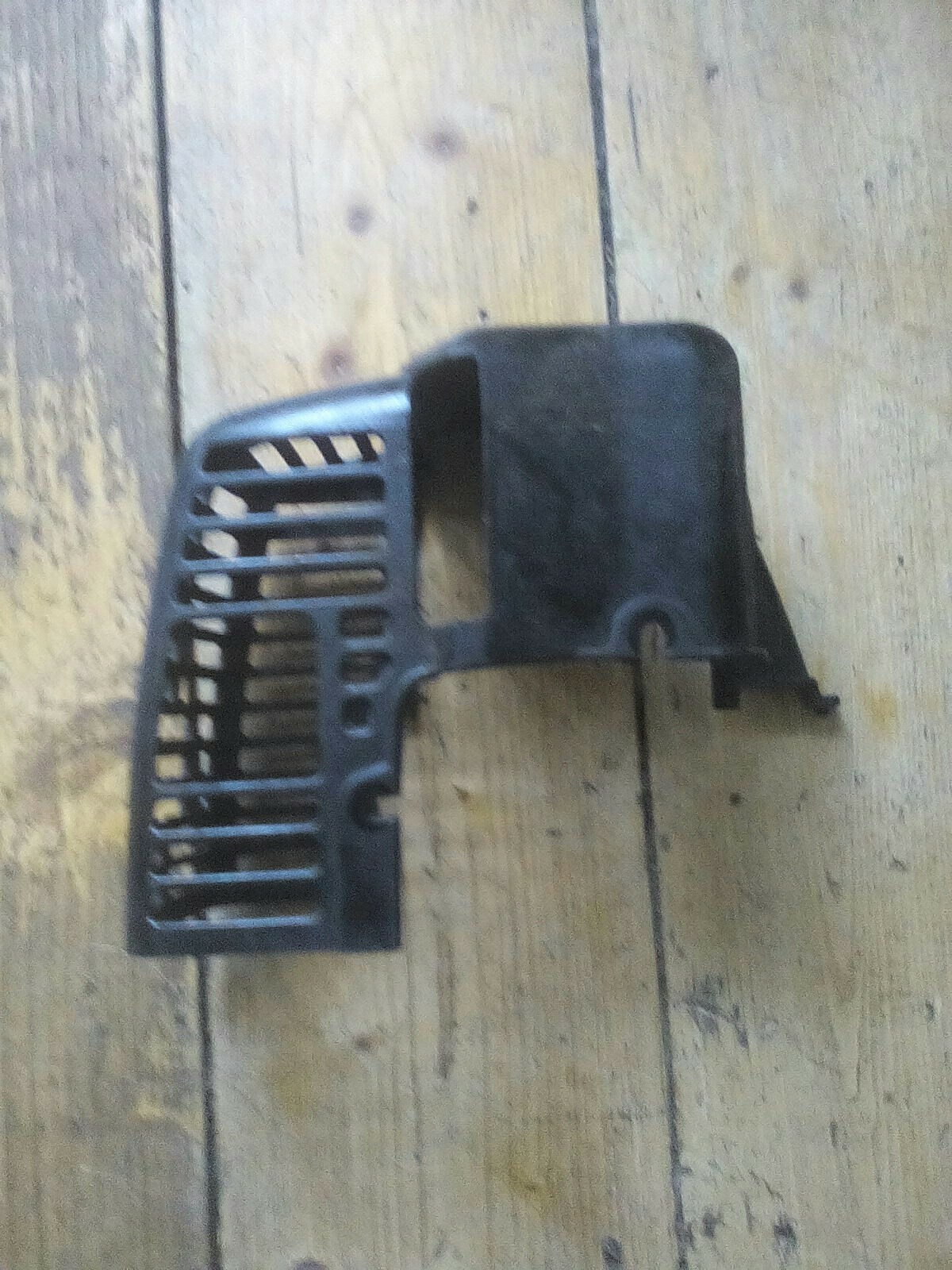 Image of Tanaka THT-210SB hedge trimmer at eBay