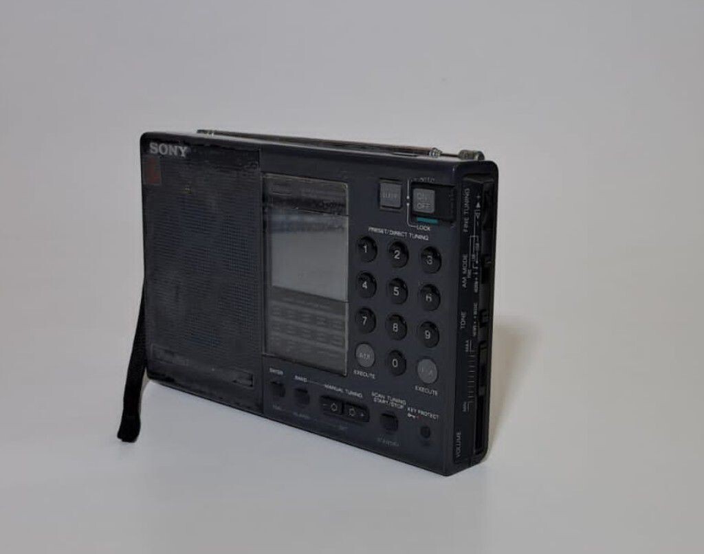 希少 ソニー　SONY　ICF-SW7600 ラジオ Amazon.co.jp: SONY ICF-SW7600GR FMラジオ : 家電＆カメラ