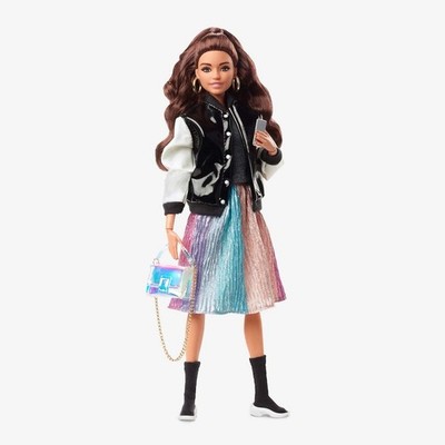 Barbie BarbieStyle Fashion Doll & Accessories Set, Brunette, HCB75 (New)