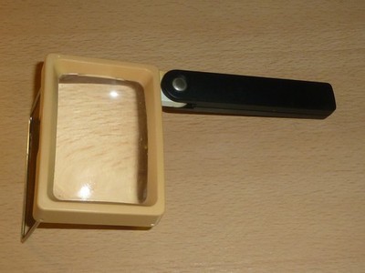 ESCHENBACH Leselupe Combi-Plus, Linse 75 x 47mm, Vergrößerung 3,5-fach