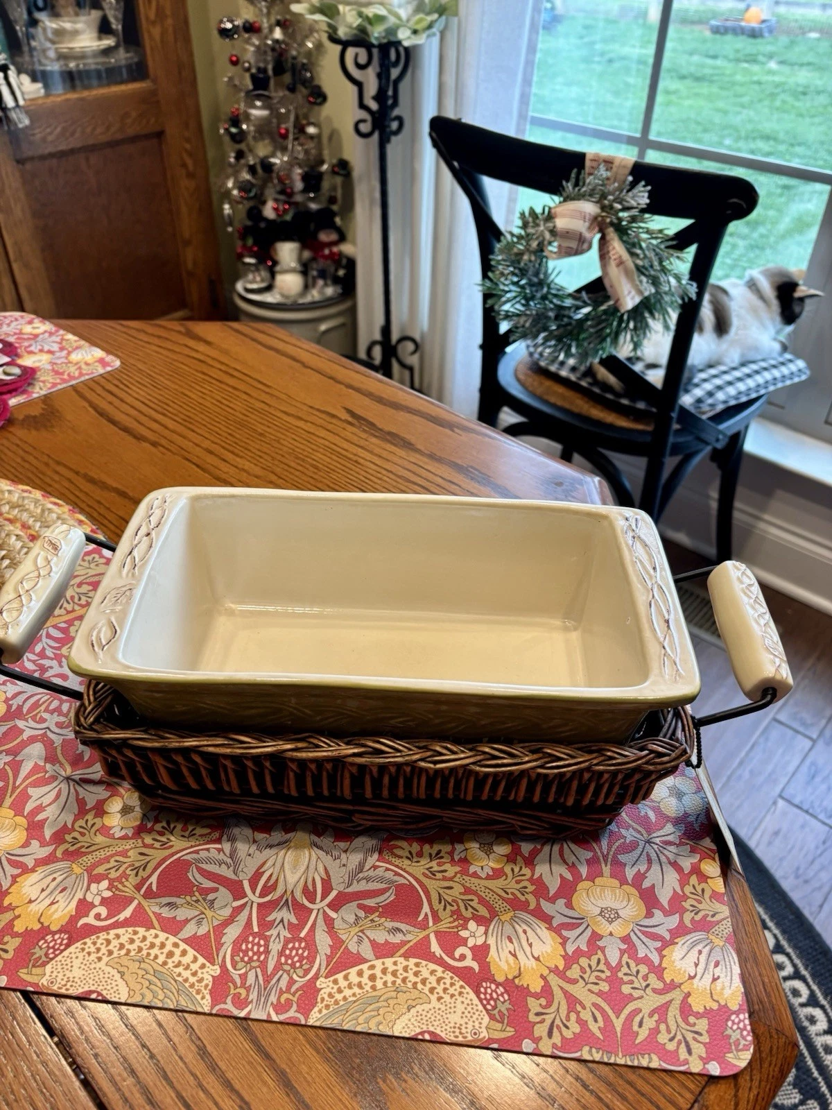 Tastefully Simple Host Collection Green Leaf Loaf Pan W/basket Holder