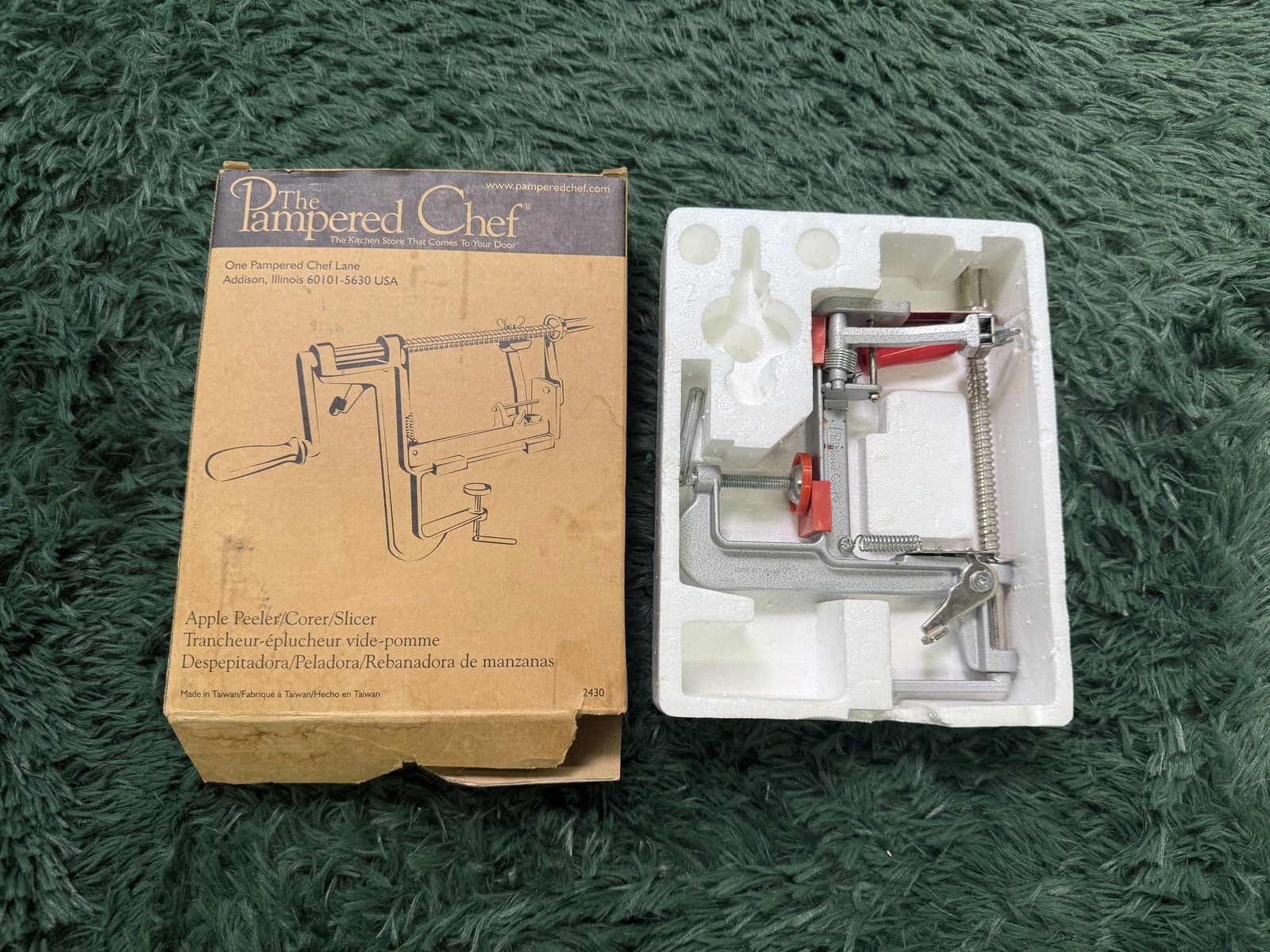 The Pampered Chef Apple Peeler Corer Slicer Model 2430 Hand Crank Countertop
Opens in a new window o