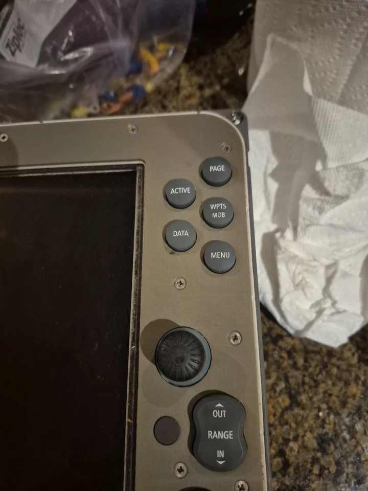 Raymarine E120 E02013 Marine 12.1" FishFinder Radar GPS Flushmount MFD Display - Image 4 of 4