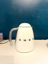 SMEG 50's Style 1.7L 3000W Cordless Kettle White, 360° Base, Level