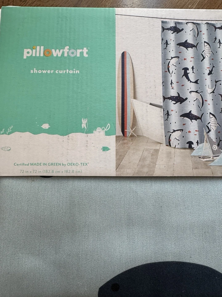 Cortina de ducha Shark de PillowFort para playa caprichosa turquesa Target Boys Foto 4 de 4