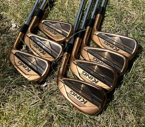 Cobra King Tour 2024 Fers 4-PW Noir, KBS Tour Lite Stiff, Grip Midsize