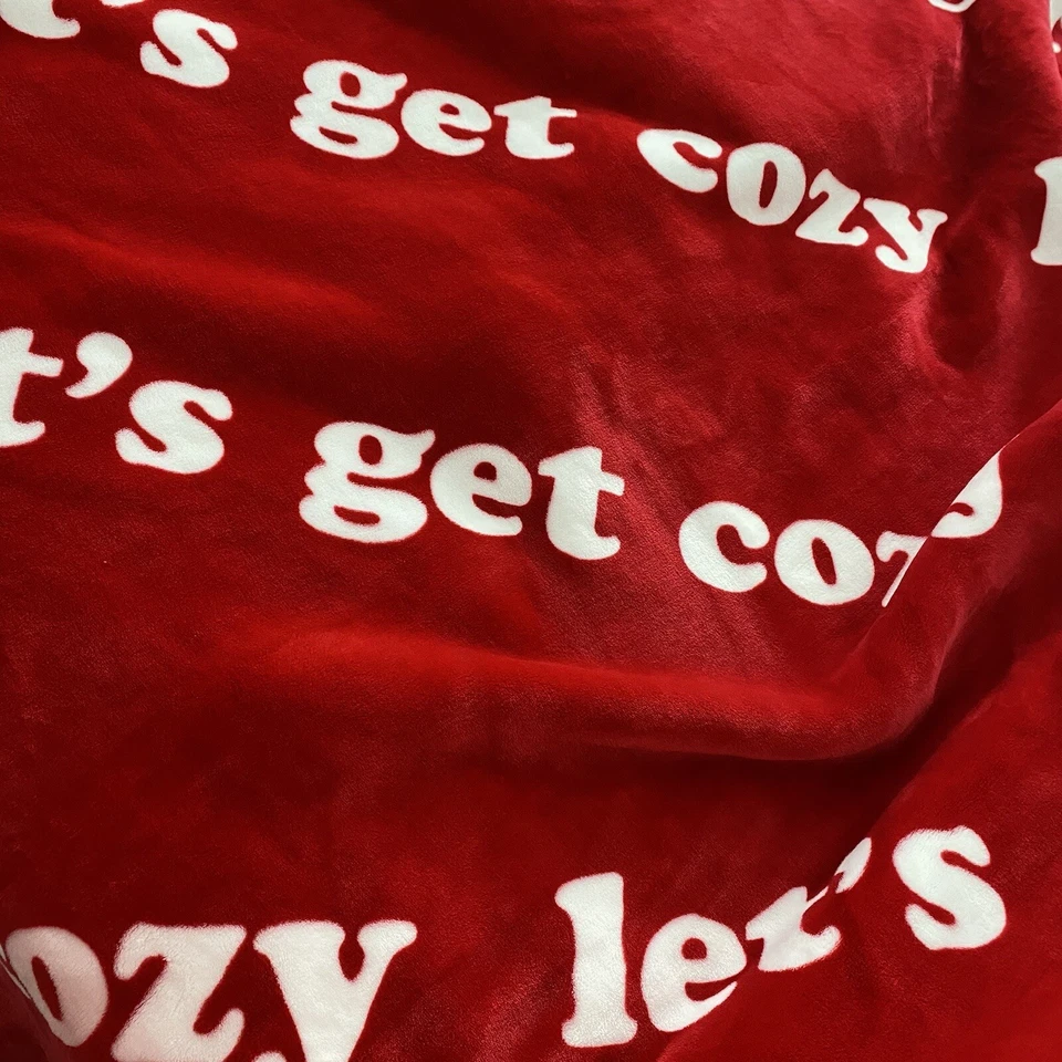 Manta de franela rosa "Let's Get Cozy" usada 50x60 pulgadas Foto 3 de 4