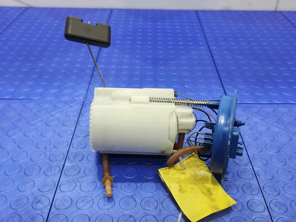 Audi A3 2015-2016 conjunto de bomba de combustible montado en tanque de 1,8 L original OEM 5Q0919051AP Foto 4 de 4