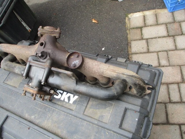 1933 1934 Pierce Arrow 8 Cylinder Intake & Exhaust Manifolds Used - Image 2 of 4