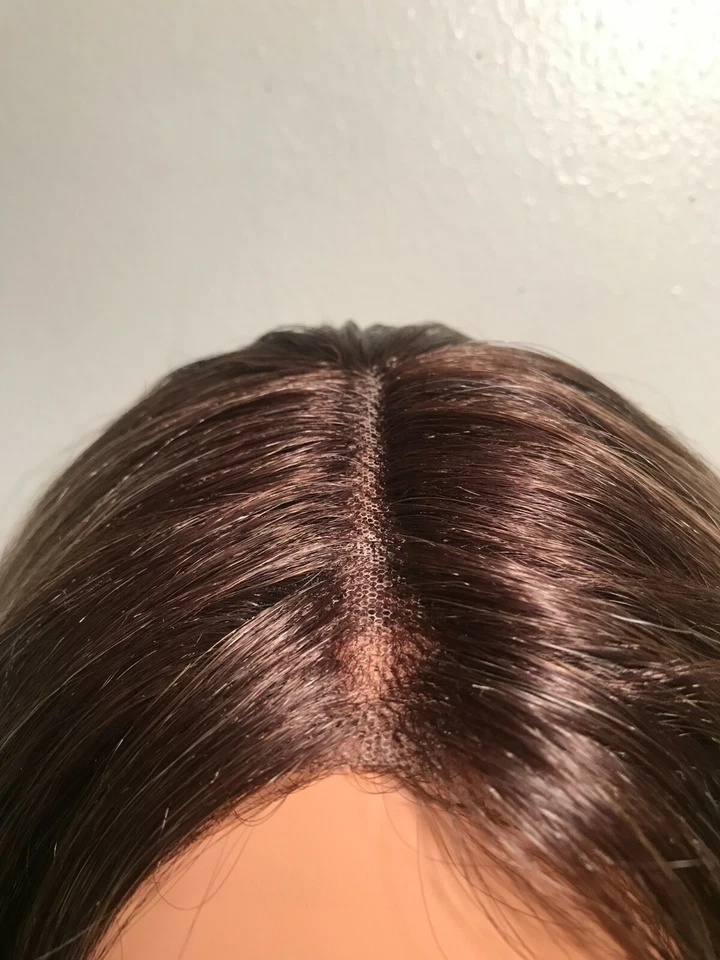 NWT Motown Pre-Plucked Part Invisible Lace Ash Blonde Ombre Lace Front Wig - Image 4 of 4