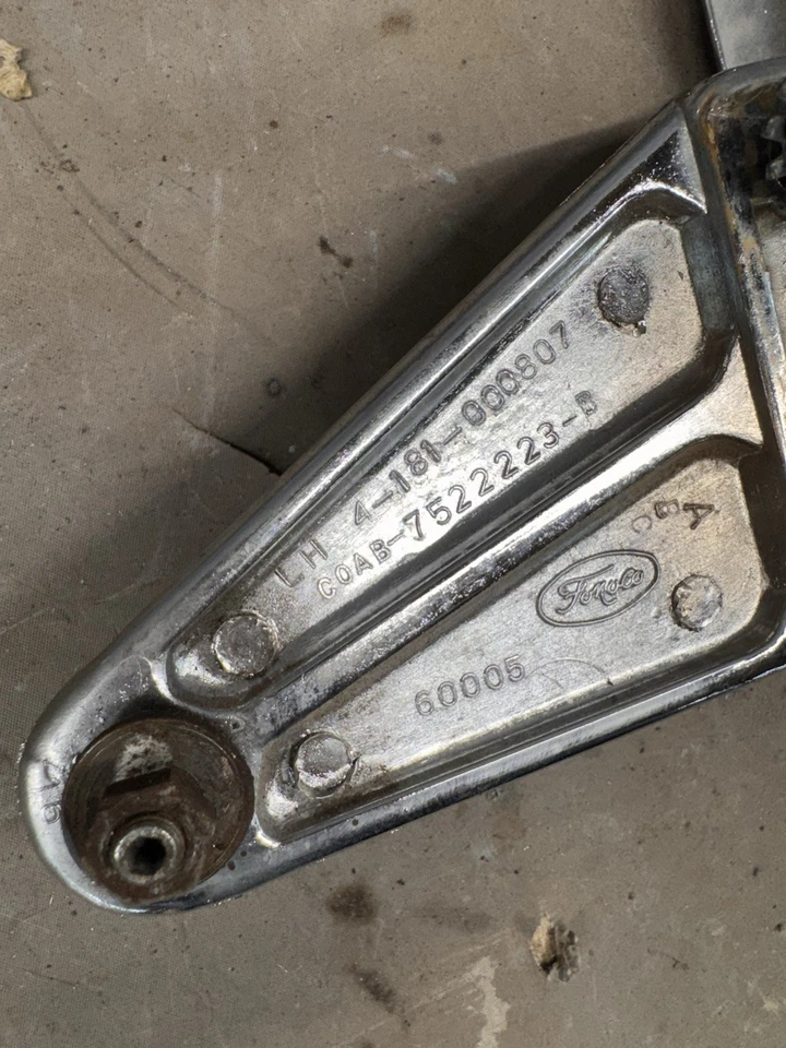 1962 年福特银河 500 硬顶可调式通风窗玻璃框架定制 LH — 第 2/4 张图片