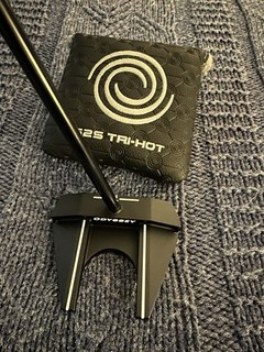 MINT! Odyssey Square 2 Square TRI HOT BLACK Seven Center Shaft Putter 35”