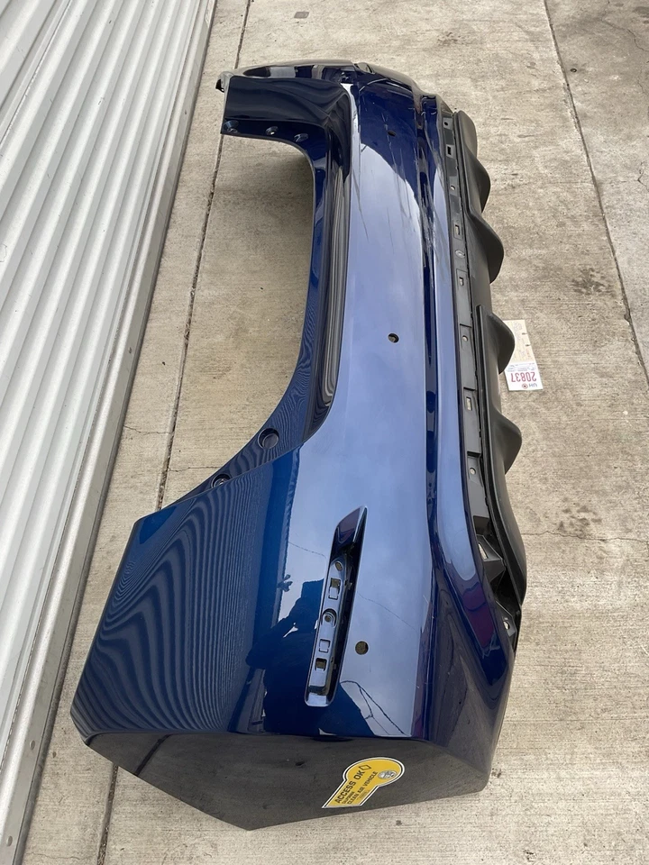 2018 2019 NISSAN LEAF REAR BUMPER COVER OEM 85022 5SA0H - Image 2 of 4