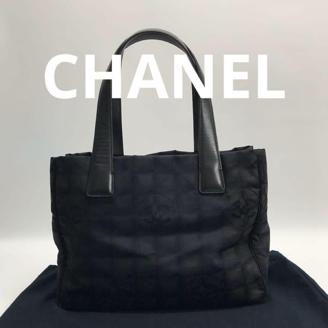 CHANEL New Travel Line Tote Bag PM A20457 Black in excellent condition
