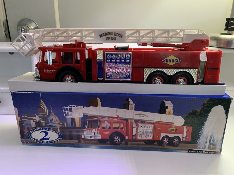 SUNOCO 1995 AERIAL TOWER FIRE TRUCK No 4 Marcus Hook 2nd ANNIVERSARY TRUCK NIB