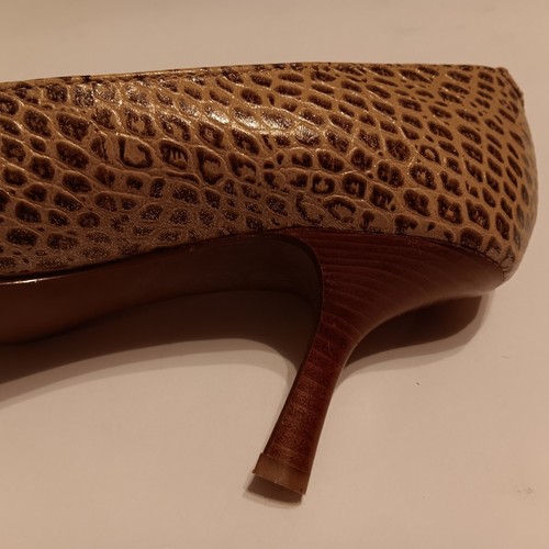 Liz Claiborne Snake Print Leather Gold Flecks Peep Toe Sz 8 Slip On Career Heels - Picture 12 of 23