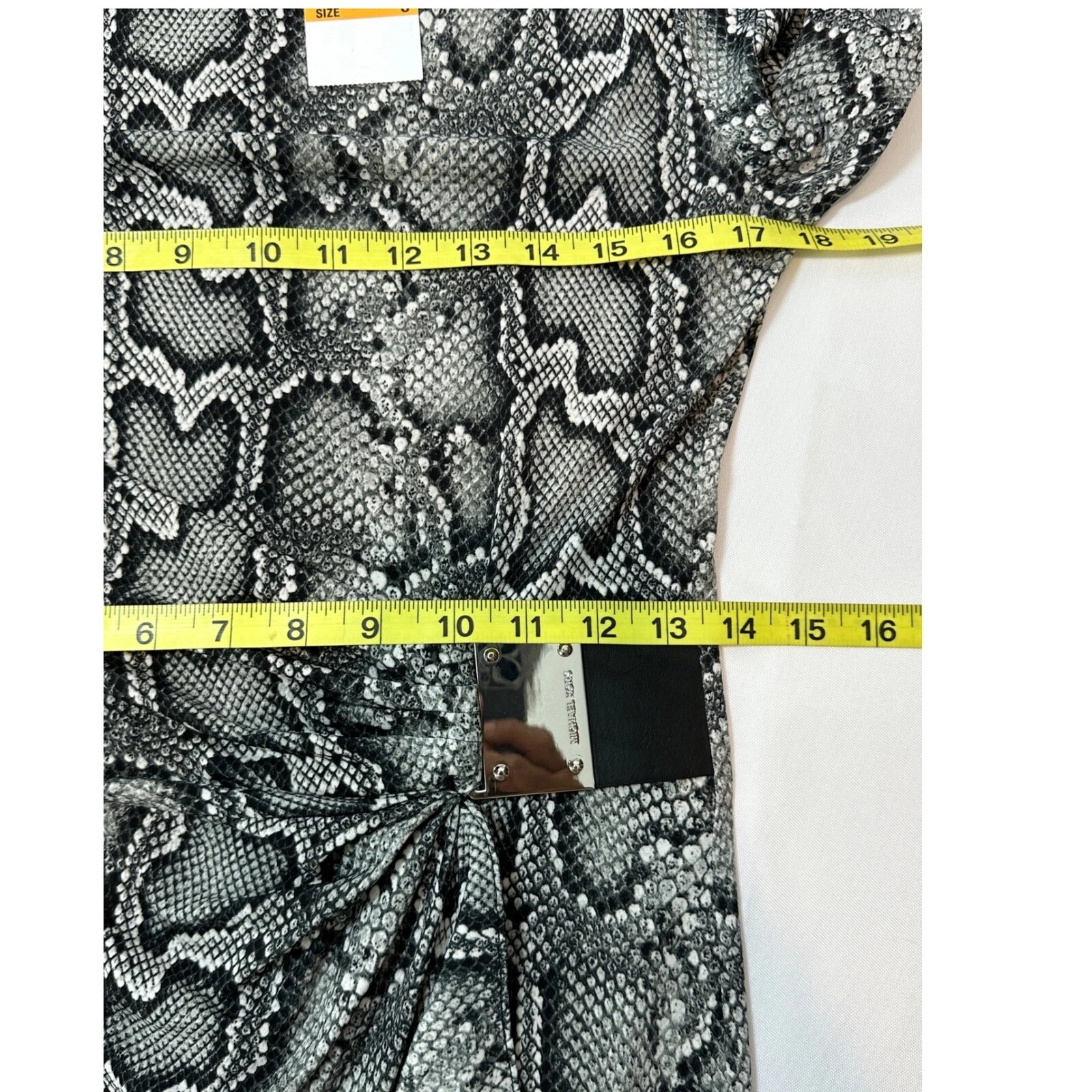 Abito Michael Kors stampa serpente manica lunga tubino dettaglio fibbia taglia S