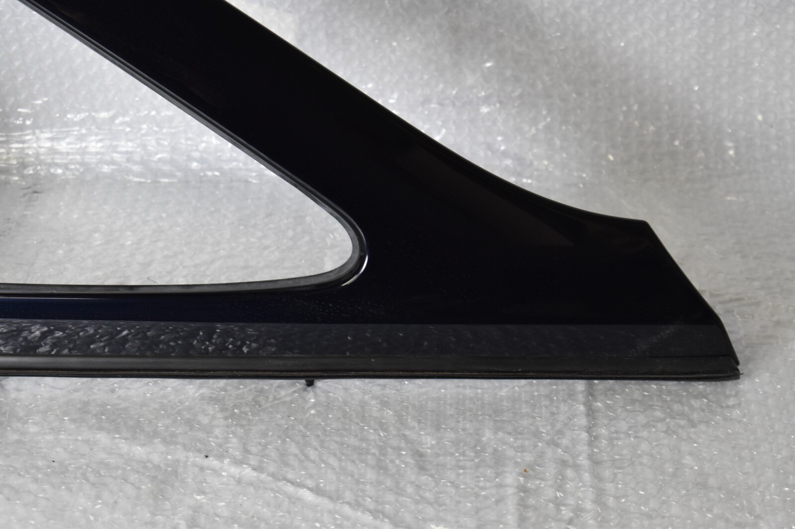 Rolls Royce Phantom Drophead right vent glass stainless steel trim 51137165555
