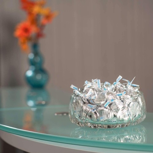 HERSHEY'S KISSES Silver Milk Chocolate, Bulk Delicious Candy (4 Pounds) ON DEAL - Picture 7 of 13