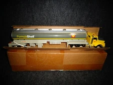 Shell Gasoline Oil 1994 Tanker Truck 18-Wheeler Working Headlights CC EDITION
